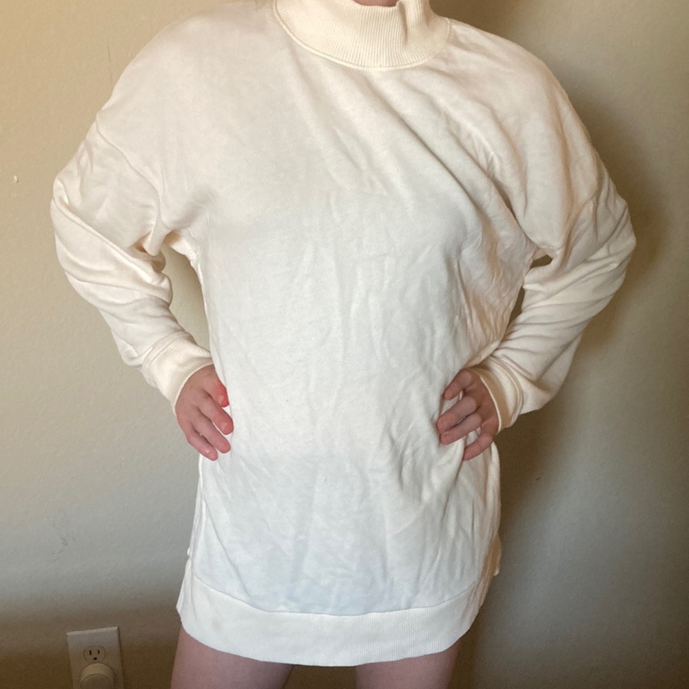 American Eagle Cream Sweater Size XS